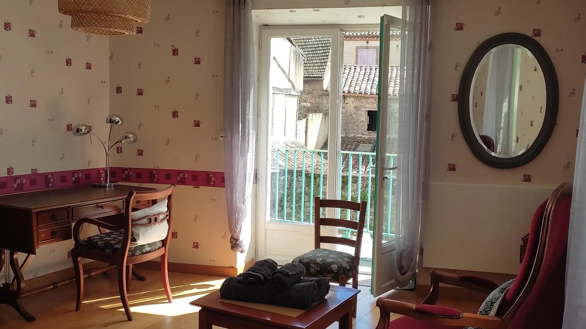 בית נופש הוילה Monesties Le Refuge De La Treille
