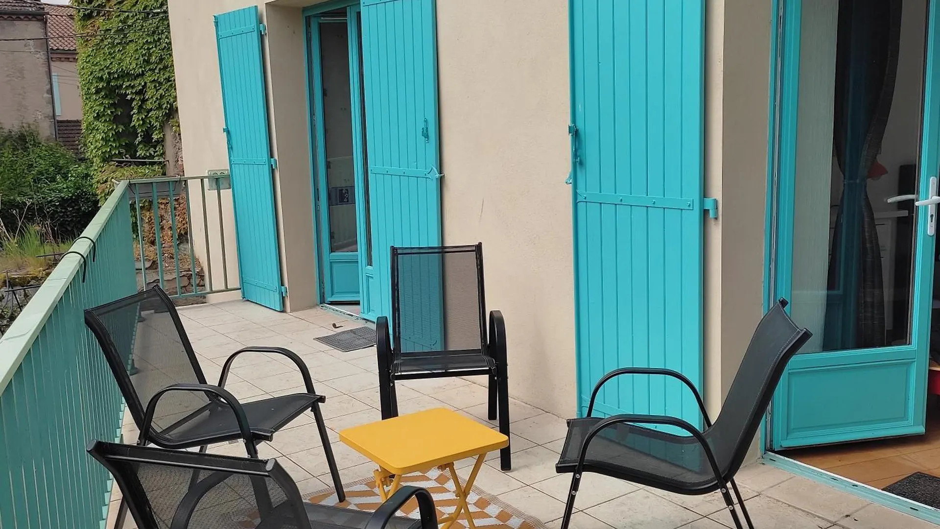 הוילה Monesties Le Refuge De La Treille בית נופש